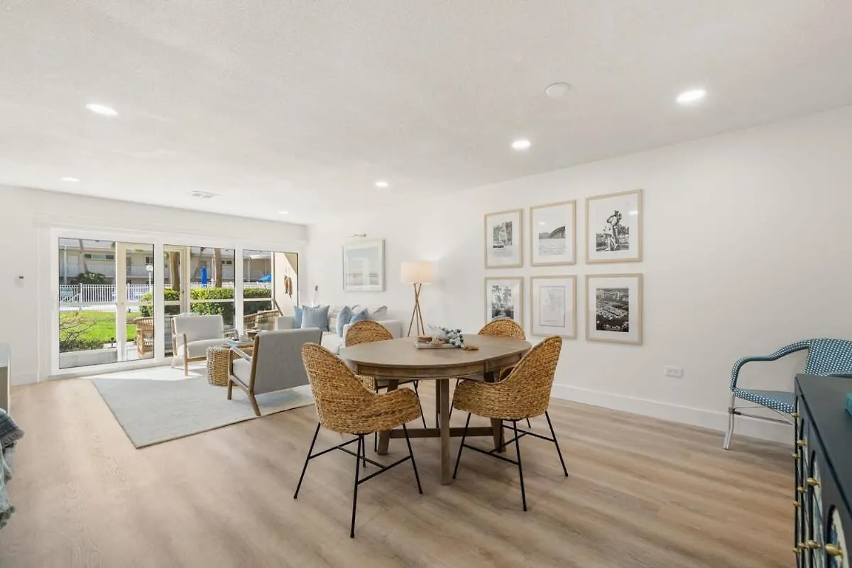 New! Kingston Cabana - Newly Renovated Condo With Pool & Hot Tub, Walk To The Beach! Sarasota United States