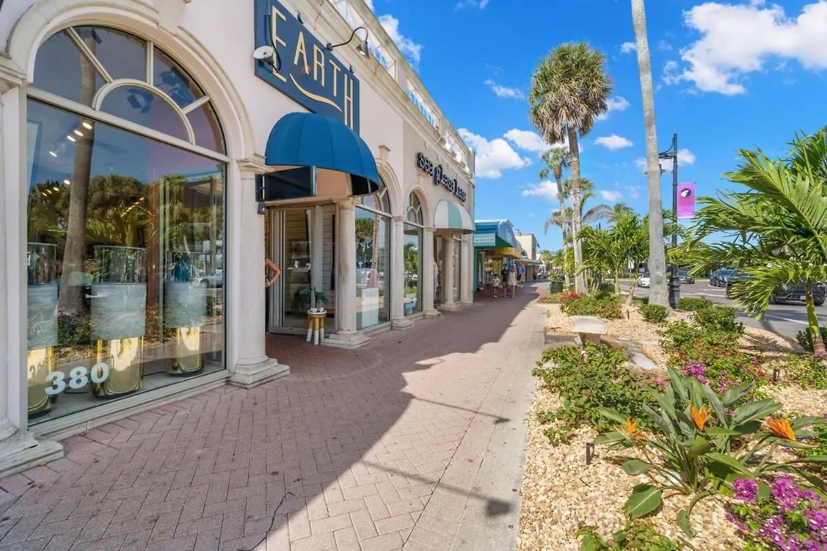 New! Kingston Cabana - Newly Renovated Condo With Pool & Hot Tub, Walk To The Beach! Sarasota United States